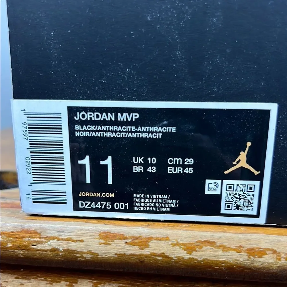 Authentic Jordan MVP Black Sneakers with box
